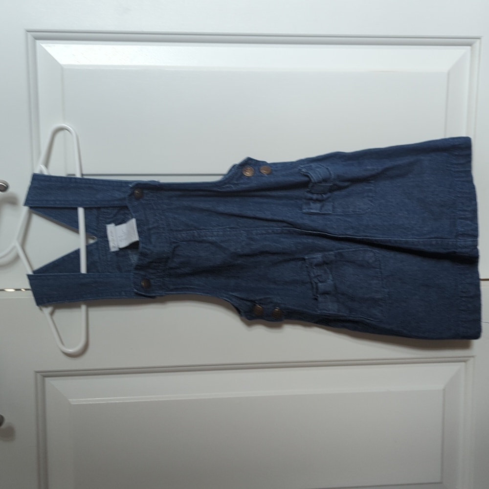 Girls Tahari jean jumper, size 4